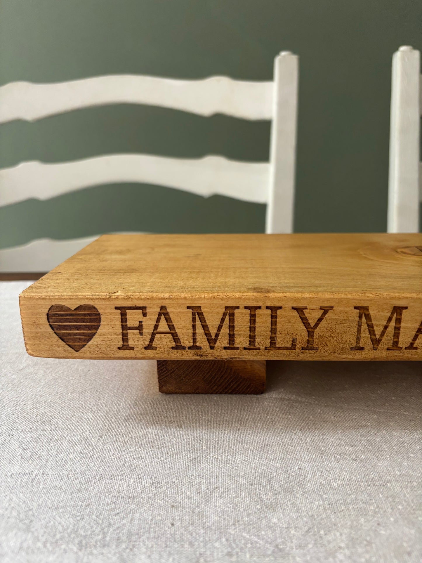 ‘Family Makes This House a Home’ Table Centrepiece