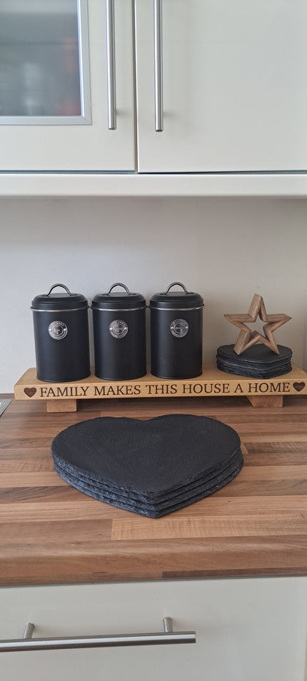 ‘Family Makes This House a Home’ Table Centrepiece