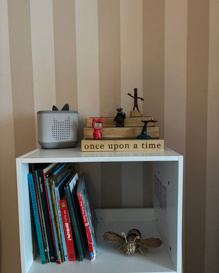 Small Engraved Tonies Character Shelf Stand