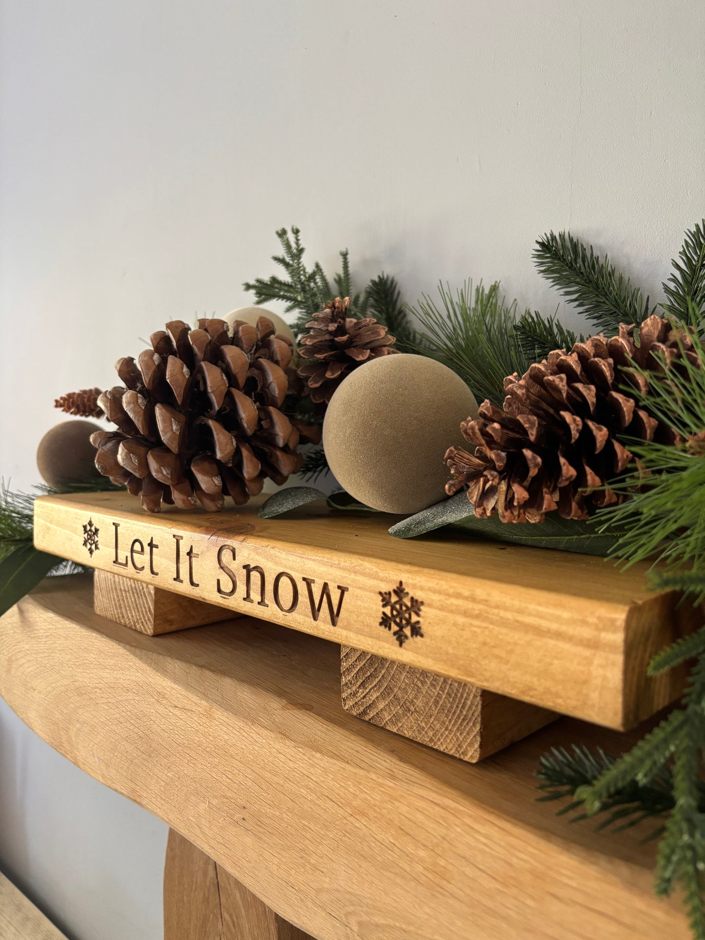 Let It Snow Christmas Mini Display Stand