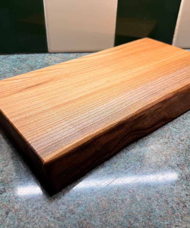 Oak Serving Chopping Board (Copy) The Rolling Cow
